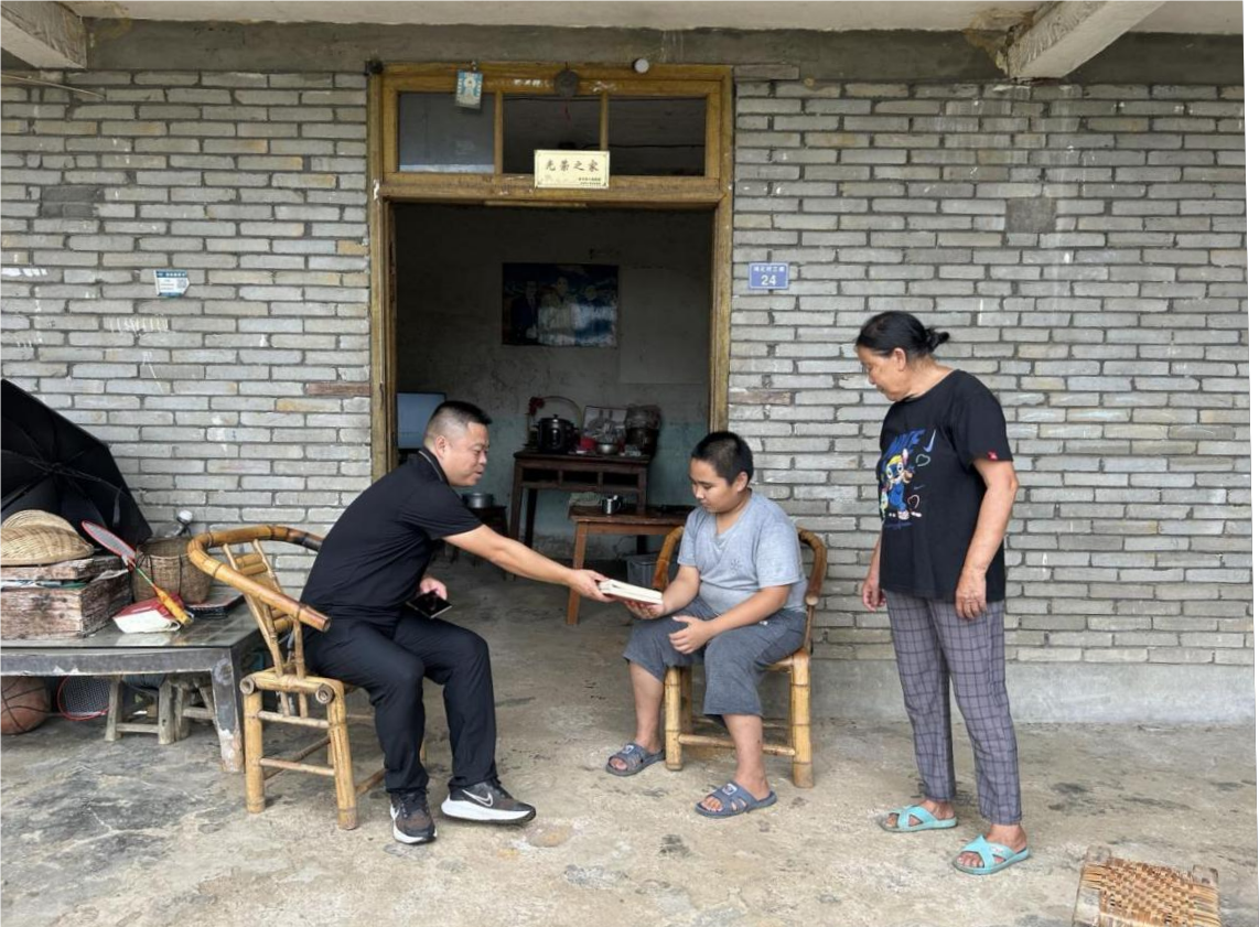 青神县农业发展投资有限公司: 关爱困境儿童·助力健康成长