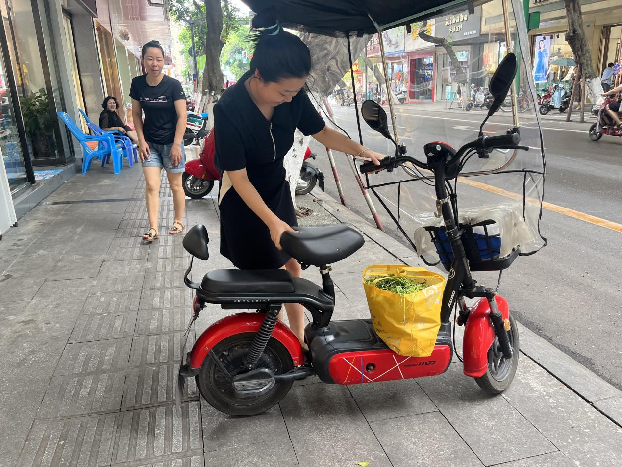 创建卫生城市，营造整洁文明环境