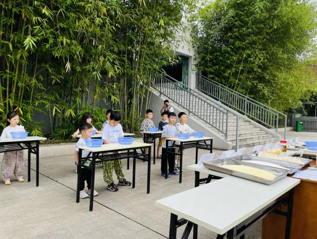 青神国际竹艺城发展投资有限公司研学基地开启“与竹同行—金秋少年游” 秋季研学主题活动