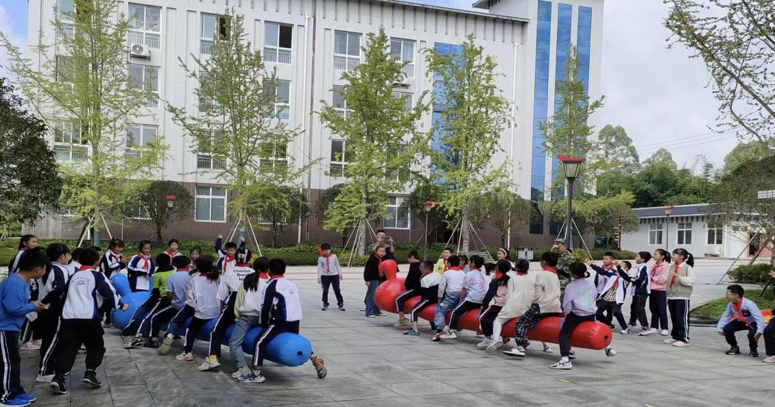 浸润红色文化  做新时代好少年